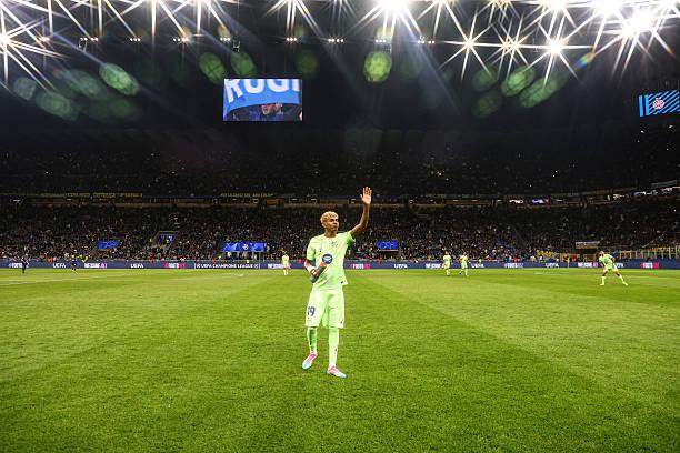 天才亚马尔输给门柱和佐默，未来天王不可限量