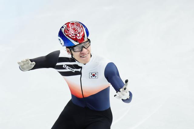 互动-韩名宿为黄大宪摘金落泪 夺冠背后借乔丹名言打气