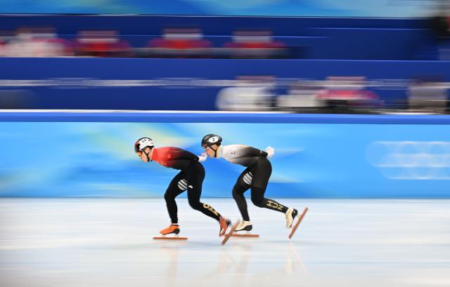 搜狐体育权威社区-【冬奥·人物】多线兼顾 任子威接过“全能战士”头衔