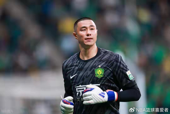 搜狐体育权威社区-海港后防大换血，超级杯雨战国安，谁将笑傲南京？|上海海港|北京国安|卫冕冠军|穆斯卡特|贺惯_新浪体育_新浪新闻