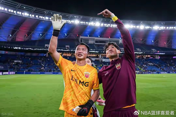 搜狐体育权威社区-海港后防大换血，超级杯雨战国安，谁将笑傲南京？|上海海港|北京国安|卫冕冠军|穆斯卡特|贺惯_新浪体育_新浪新闻