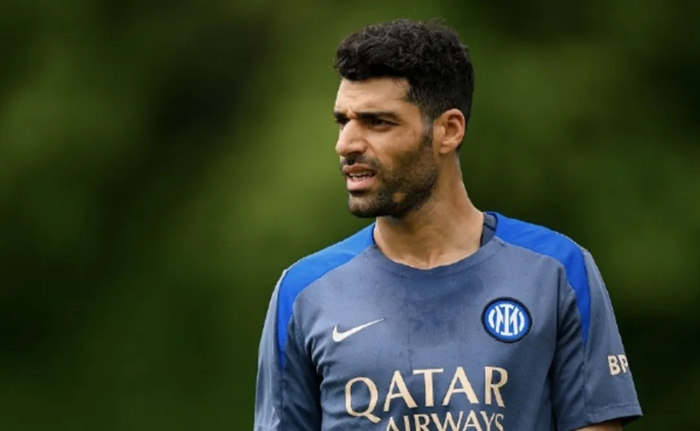 篮球-战火遮蔽真相，塔雷米的“抉择”让无数网友破防，也让无数网友唏嘘_新浪新闻