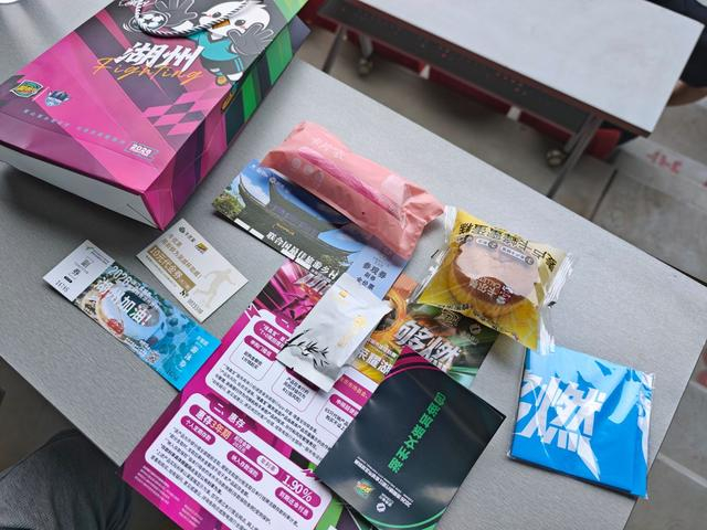 篮球-21635人的心跳,与湖州队同频——“吴越杯”湖州主场首战侧记|杭州|浙江省城市足球联赛|球迷|看台|折页_新浪体育_新浪新闻